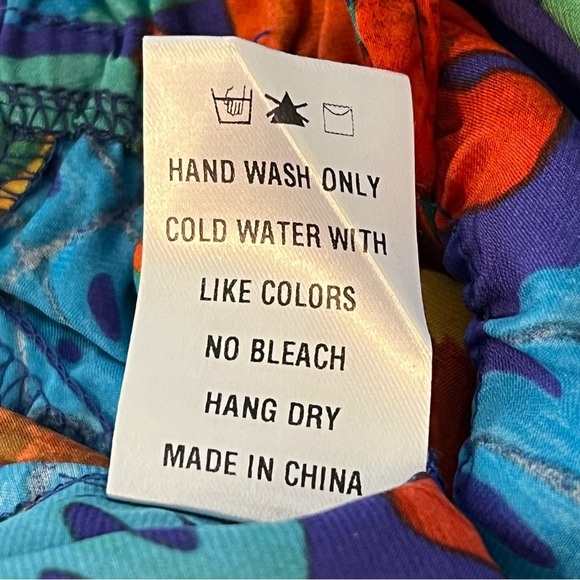 Dress Forum Satin Feel Blue Red Tropical Print Split Leg Ties Jumpsuit Small - Picture 15 of 15